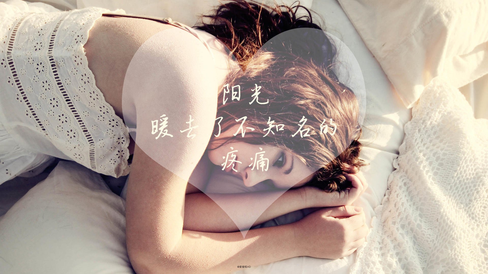 爱游戏下载-_比赛精彩瞬间合集：视觉盛宴不断_，赛事精彩瞬间