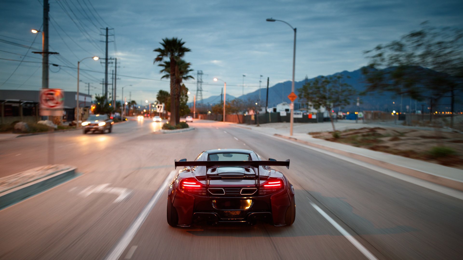 球员交易风声鹤唳,球队成绩不稳定,球员交易市场