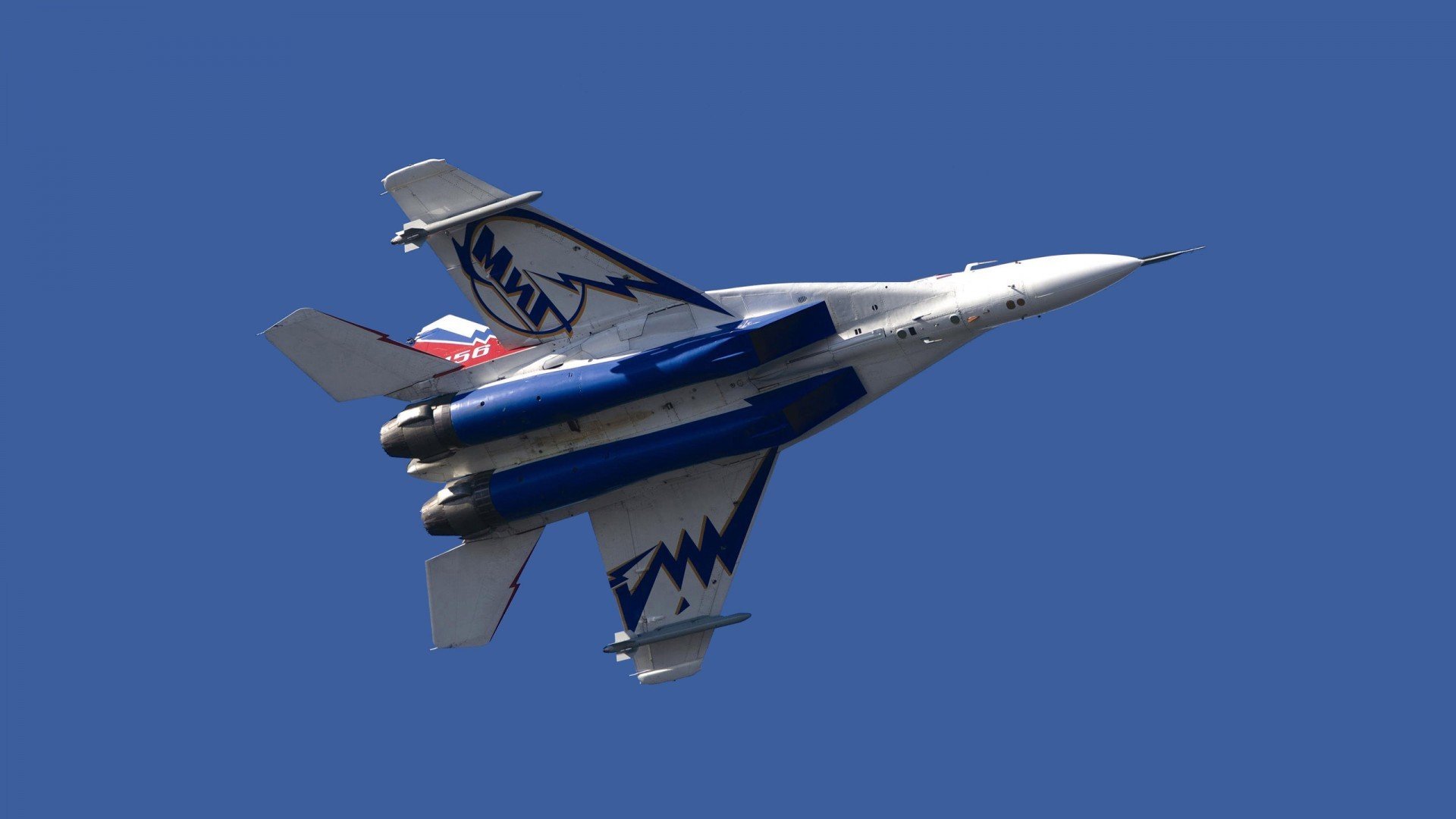 西班牙豪门遭遇不义裁判，球迷愤怒，西班牙 球员